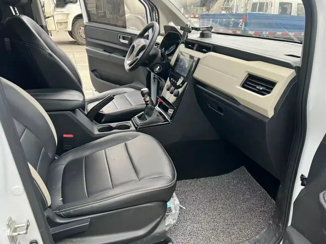 Wuling Zhengcheng — Фото автомобиля 13