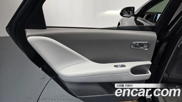 Hyundai Ioniq 6 — Фото автомобиля 14