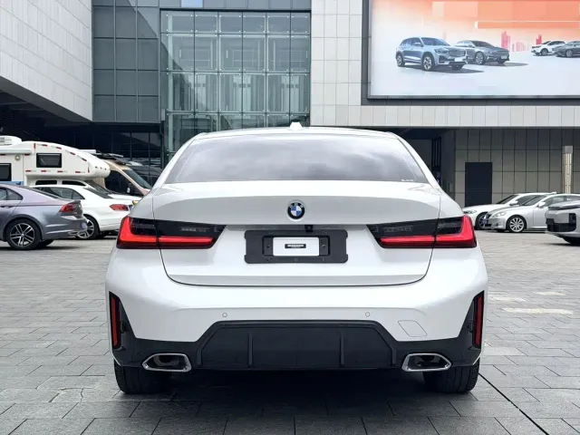BMW 3 Series — Фото автомобиля 8