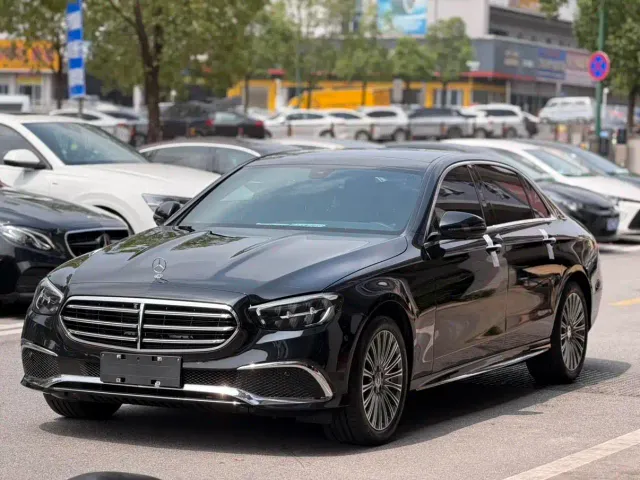 Mercedes-Benz E-Class — Фото автомобиля 10