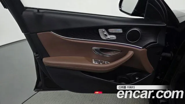 Mercedes-Benz E-Class W213 — Фото автомобиля 13