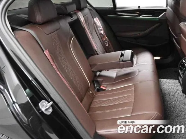 BMW 5-Series 5 серия (G30) 523d Luxury — Фото автомобиля 10