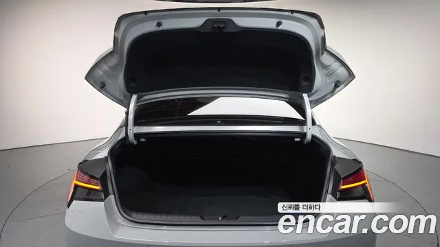 Hyundai AVANTE — Фото автомобиля 20