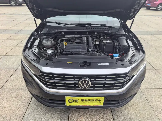 Volkswagen Passat — Фото автомобиля 16
