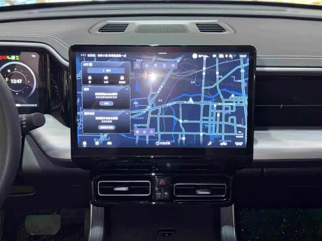 GAC Trumpchi GS8 — Фото автомобиля 16