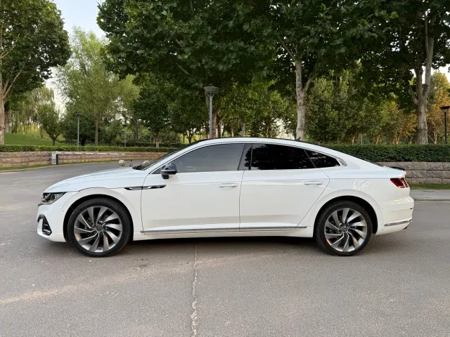 Volkswagen FAW-Volkswagen CC 2021 380TSI Eye-catching Edition — Фото автомобиля 7