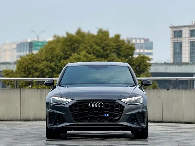 Audi A4L — Фото автомобиля 2