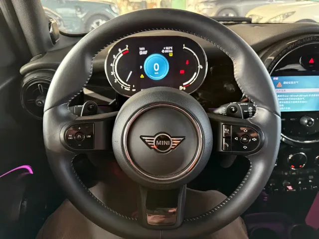 MINI Hatch — Фото автомобиля 14