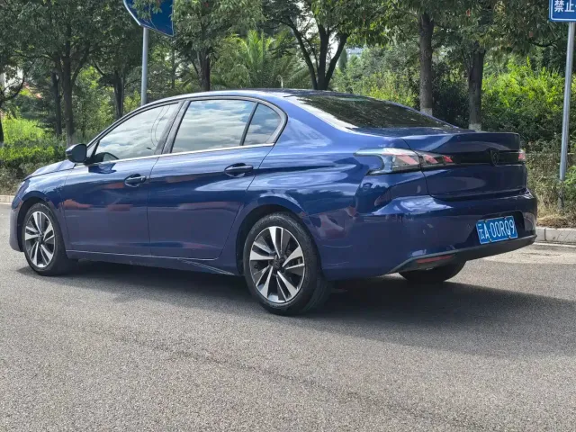 Peugeot 408 — Фото автомобиля 4