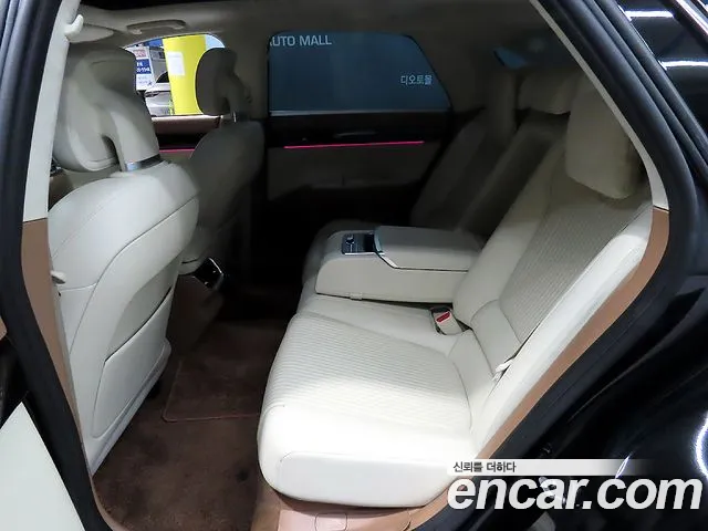Hyundai Grandeur Grandeur (GN7) 2.5 Бензин 2WD — Фото автомобиля 12