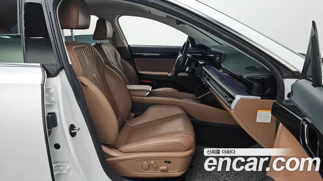 Hyundai Grandeur GN7 — Фото автомобиля 17