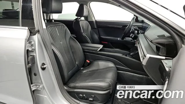 Hyundai Grandeur Grandeur (GN7) 3.5 LPG 2WD (Такси) — Фото автомобиля 10