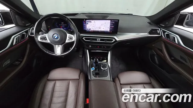 BMW i4 — Фото автомобиля 7