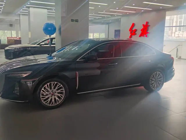 Hongqi H5 — Фото автомобиля 4