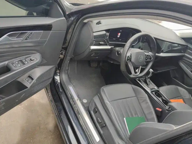 Volkswagen Passat — Фото автомобиля 17