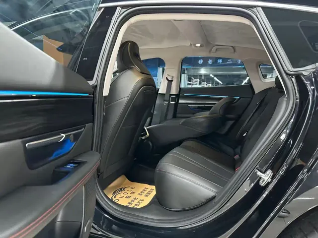 Xpeng P7 — Фото автомобиля 6