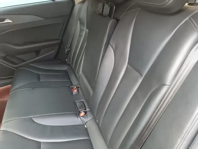 Hongqi Hongqi H5 2022 Classic 1.5T DCT Flag Rhythm Edition — Фото автомобиля 6