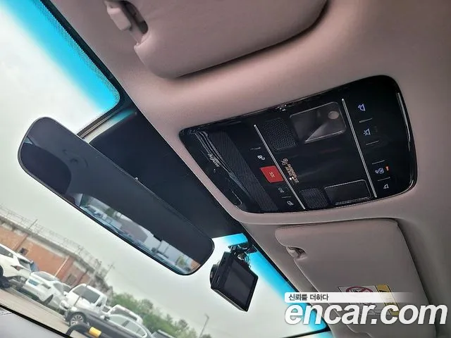 Hyundai Grandeur Grandeur (GN7) 2.5 Бензин 2WD — Фото автомобиля 14