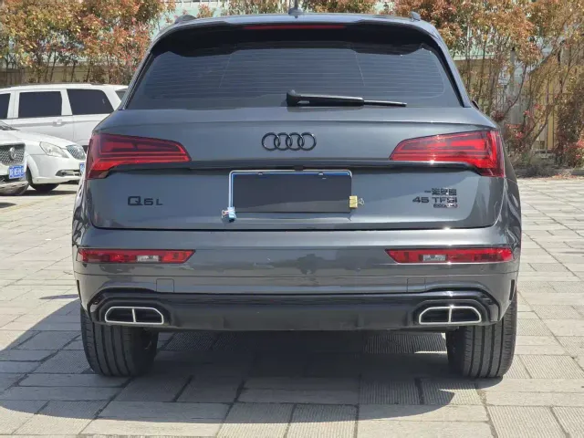 Audi Q5L — Фото автомобиля 6
