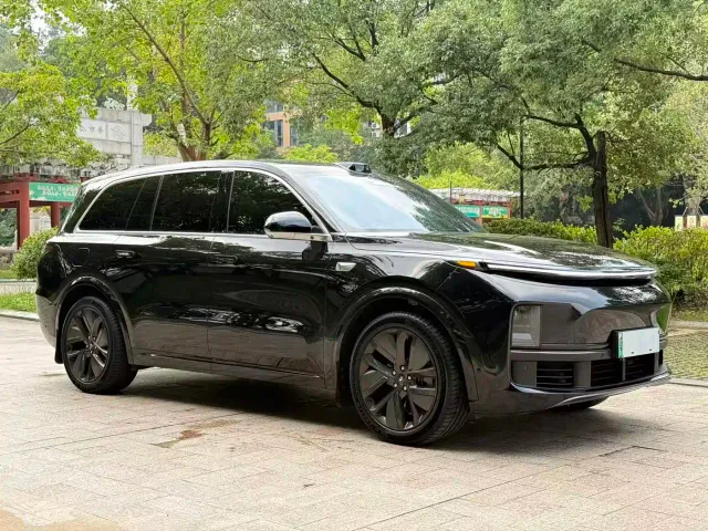 Li Auto L9 — Фото автомобиля 2
