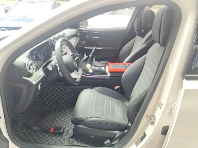 Mercedes-Benz C-Class — Фото автомобиля 14
