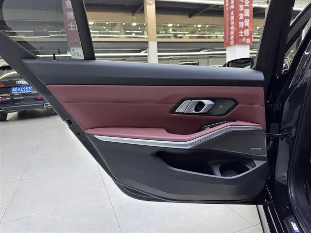 BMW 3 Series — Фото автомобиля 10