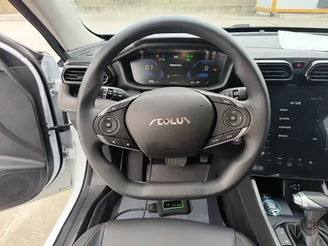 Dongfeng Yixuan — Фото автомобиля 10