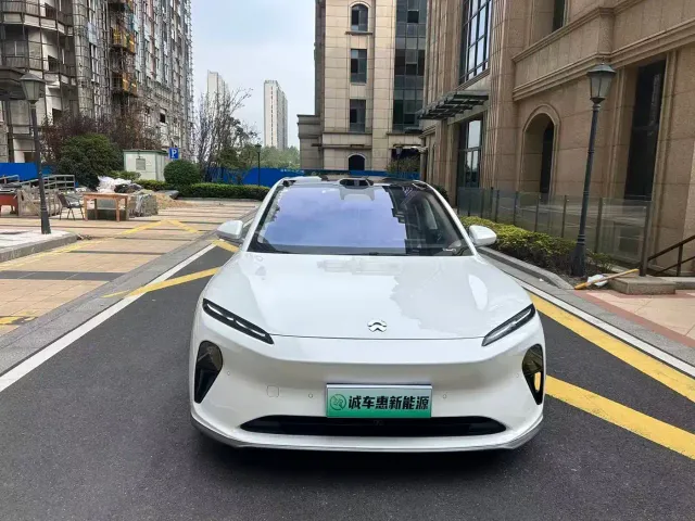 Nio ET5 — Фото автомобиля 2