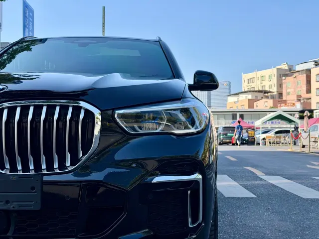 BMW X5 — Фото автомобиля 3