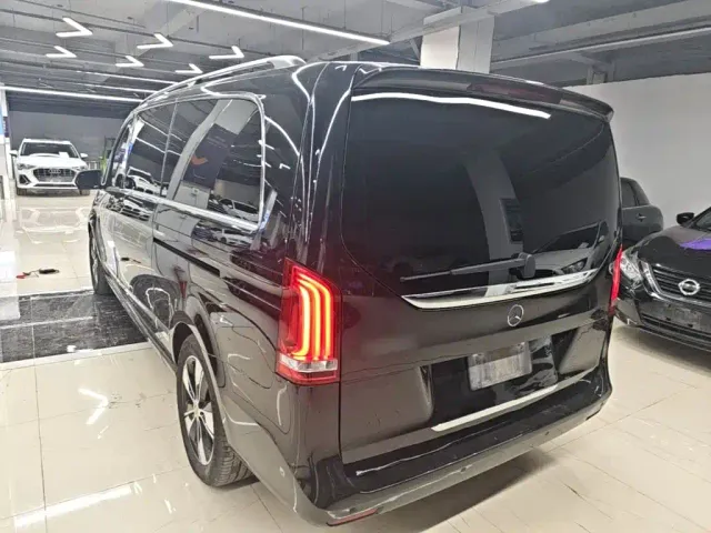 Mercedes-Benz V-Class — Фото автомобиля 4
