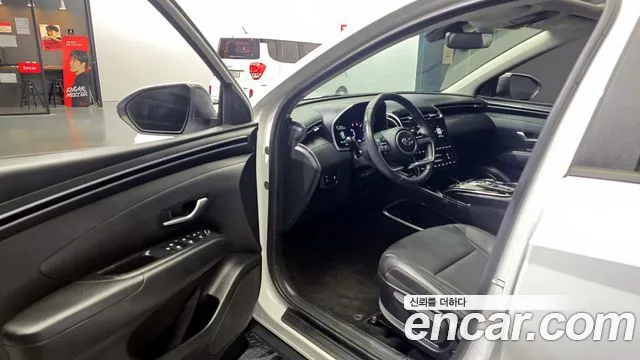Hyundai Tucson Tucson (NX4) Дизель 2.0 2WD — Фото автомобиля 10