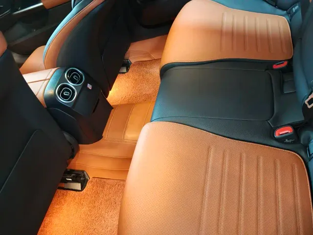 Mercedes-Benz C-Class — Фото автомобиля 6