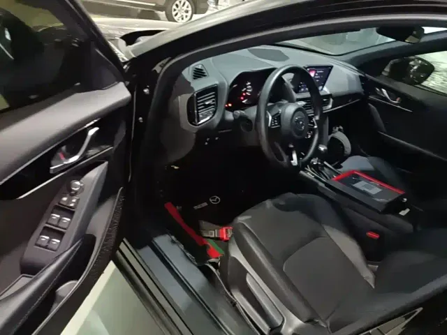 Mazda CX-4 — Фото автомобиля 15