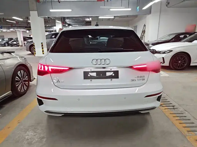 Audi Audi A3 2022 Sportback 35 TFSI Style Elegance — Фото автомобиля 5