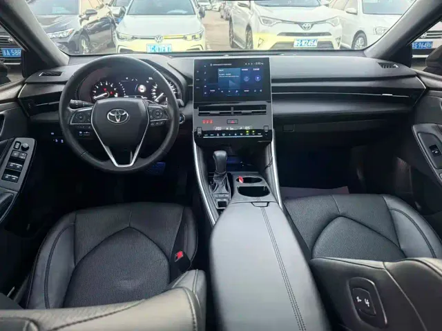 Toyota Avalon — Фото автомобиля 2
