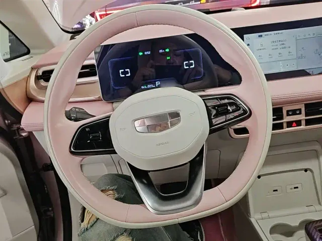 Geely Geometry E Firefly — Фото автомобиля 10