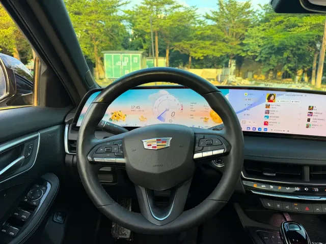 Cadillac CT5 — Фото автомобиля 15