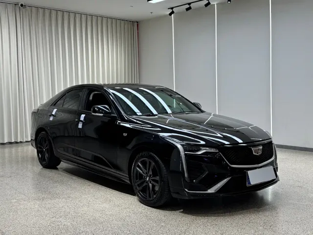 Cadillac CT4 — Фото автомобиля 3