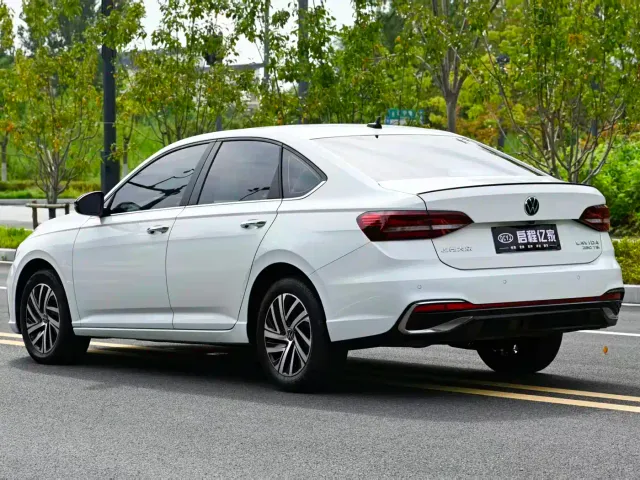 Volkswagen Lavida — Фото автомобиля 14