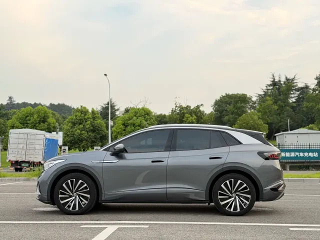 Volkswagen ID.4 X — Фото автомобиля 4