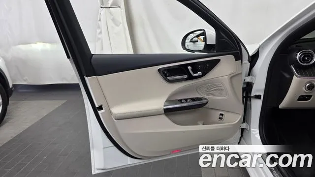 Mercedes-Benz C-Class — Фото автомобиля 23