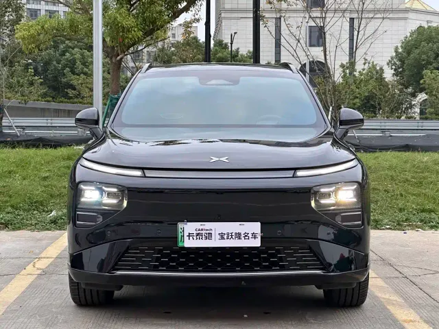 Xpeng G9 — Фото автомобиля 2