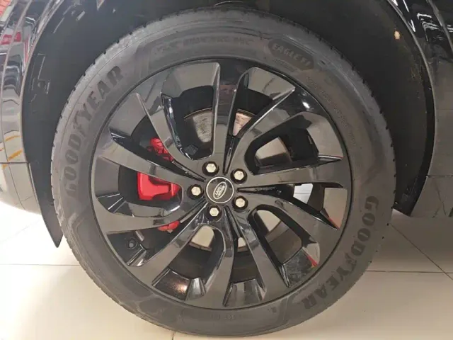 Land Rover Discovery Sport — Фото автомобиля 22
