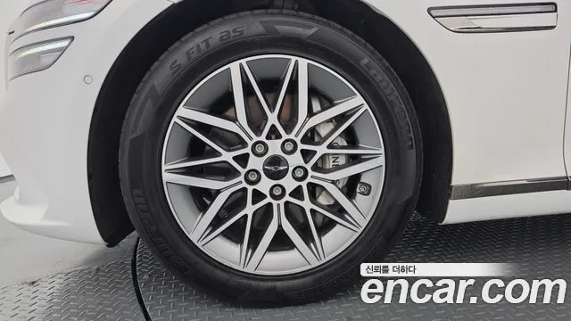 Genesis G80 RG3 — Фото автомобиля 5