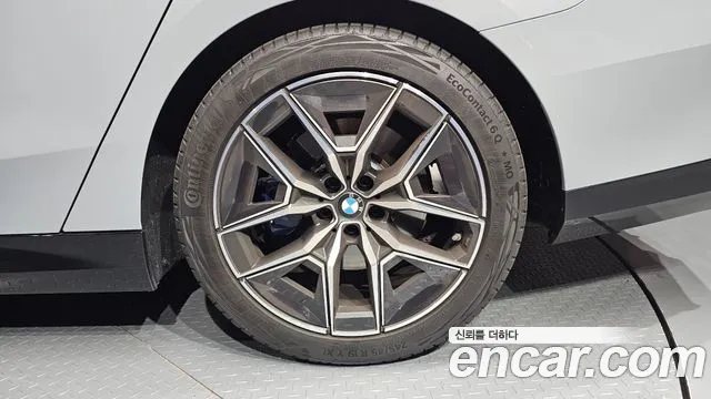 BMW 5-Series — Фото автомобиля 20