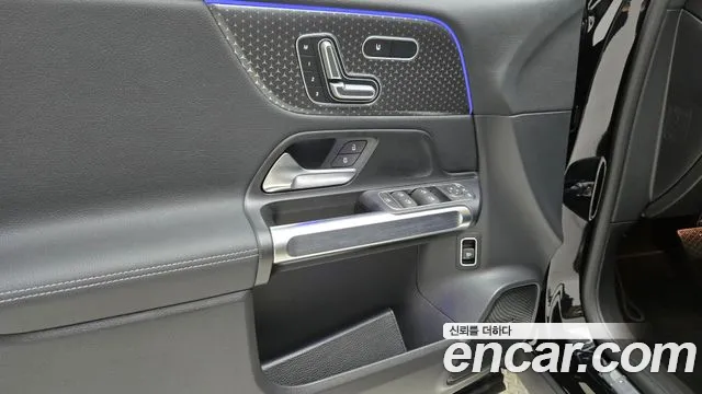 Mercedes-Benz EQB — Фото автомобиля 15