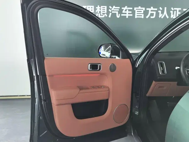 Li Auto L7 — Фото автомобиля 7