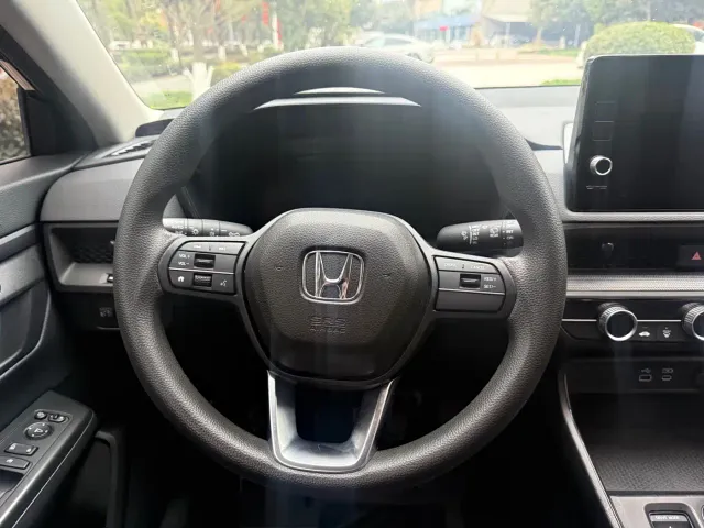Honda CR-V — Фото автомобиля 5