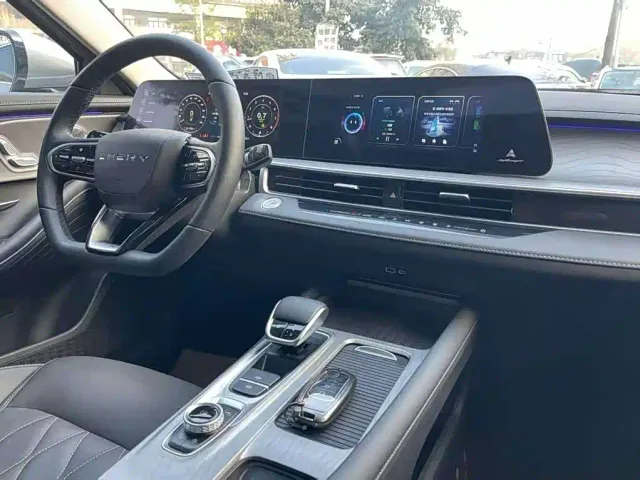 Chery Arrizo 8 — Фото автомобиля 4