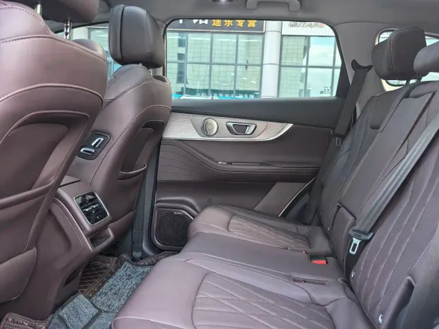 Chery Tiggo 8 PLUS — Фото автомобиля 13